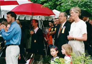 Image description is not available for 2000.339